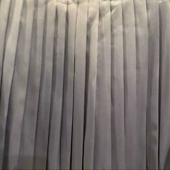 Front Row pleated midi skirt - Picture 3 of 11